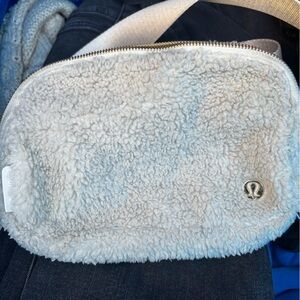 lululemon athletica Cream Sherpa Bag